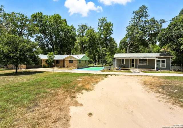 3rd image of 683 Albert, New Braunfels, TX 78130 | MLS# 1895914