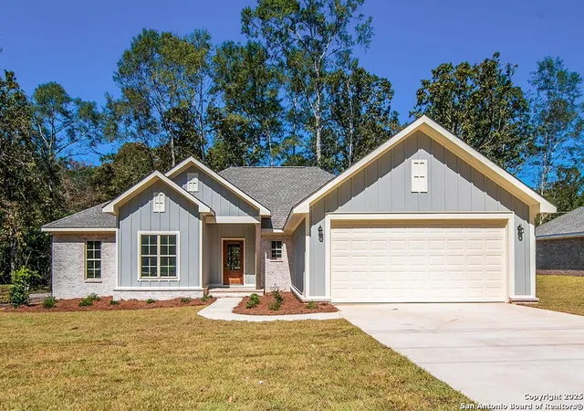 1st image of 226 Colonial, La Vernia, TX 78121 | MLS# 1895990