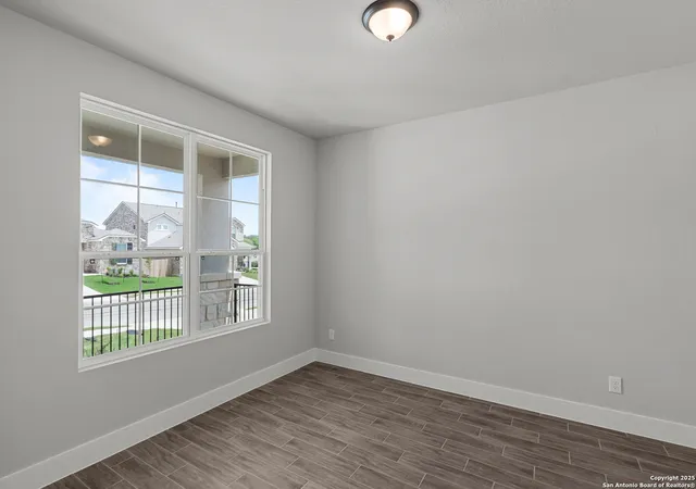 Photo 4 of Sale Pending at 7321 Walker Loop, San Antonio, TX 78233 | MLS# 1896002 | Listing updated on 2025-12-13