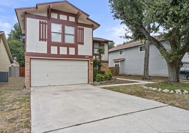 Photo 3 of Single family home for sale at 10338 Country Vista, San Antonio, TX 78240 | MLS# 1896011 | Listing updated on 2026-04-08