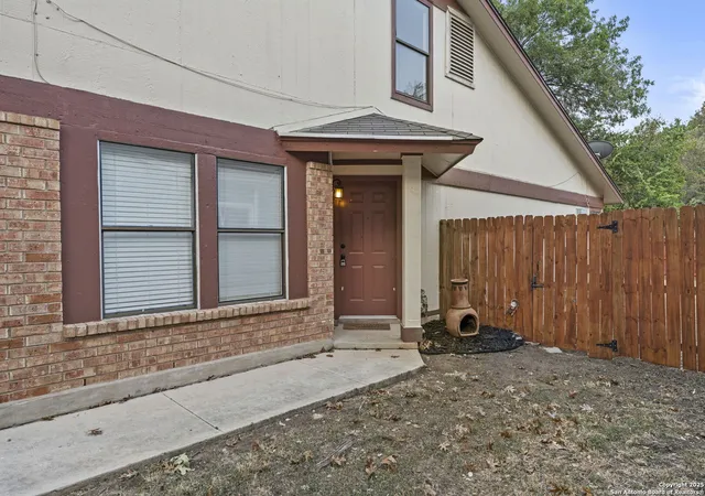 Photo 3 of Single family home for sale at 10338 Country Vista, San Antonio, TX 78240 | MLS# 1896011 | Listing updated on 2026-04-08
