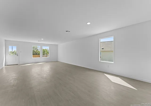 Photo 3 of Sale Pending at 104 Vista View, Floresville, TX 78114 | MLS# 1896026 | Listing updated on 2026-01-03