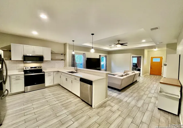 Photo 3 of Single family home for sale at 607 Belmont, San Antonio, TX 78202 | MLS# 1896107 | Listing updated on 2025-11-22