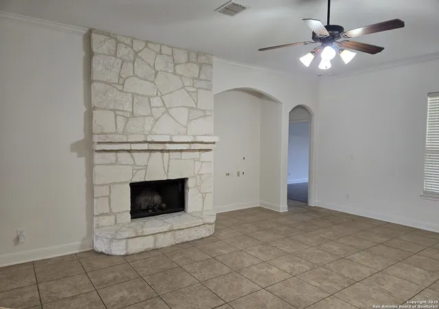 Photo 4 of Single family home for sale at 6718 Laura Heights, Schertz, TX 78154 | MLS# 1896171 | Listing updated on 2026-06-25