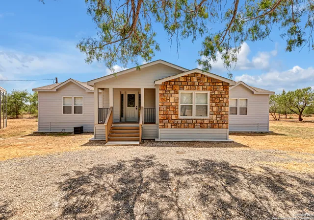 Photo 1 of Sale Pending at 16445 Old Corpus Christi Hwy, Elmendorf, TX 78112 | MLS# 1896201 | Listing updated on 2026-04-20