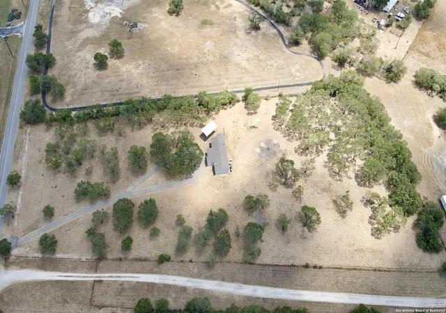 Photo 4 of Sale Pending at 16445 Old Corpus Christi Hwy, Elmendorf, TX 78112 | MLS# 1896201 | Listing updated on 2026-04-20
