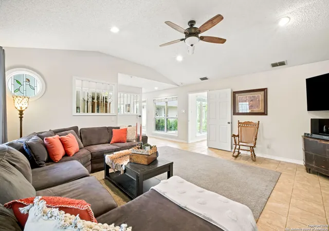 Photo 4 of Sale Pending at 1703 Strait Ln, Pleasanton, TX 78064 | MLS# 1896209 | Listing updated on 2025-09-16