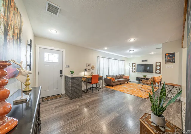 Photo 3 of Single family home for sale at 371 Sprucewood Ln, San Antonio, TX 78216 | MLS# 1896211 | Listing updated on 2026-08-31