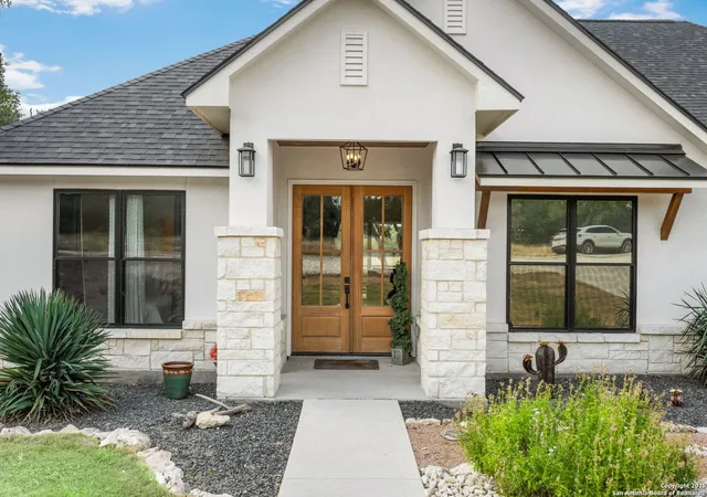 2nd image of 402 George Dolson, Blanco, TX 78606 | MLS# 1896228