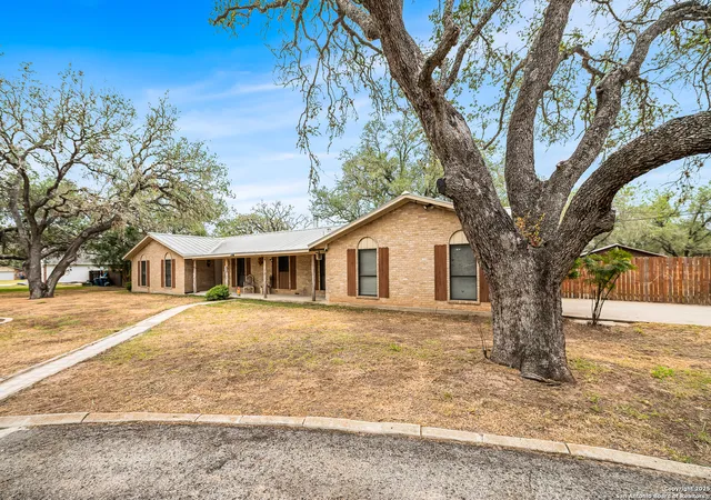 Photo 1 of Single family home for sale at 69 Pulliam, Pleasanton, TX 78064 | MLS# 1896234 | Listing updated on 2025-09-08