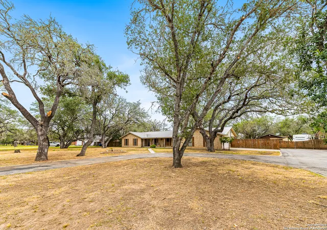 Photo 3 of Single family home for sale at 69 Pulliam, Pleasanton, TX 78064 | MLS# 1896234 | Listing updated on 2025-09-08