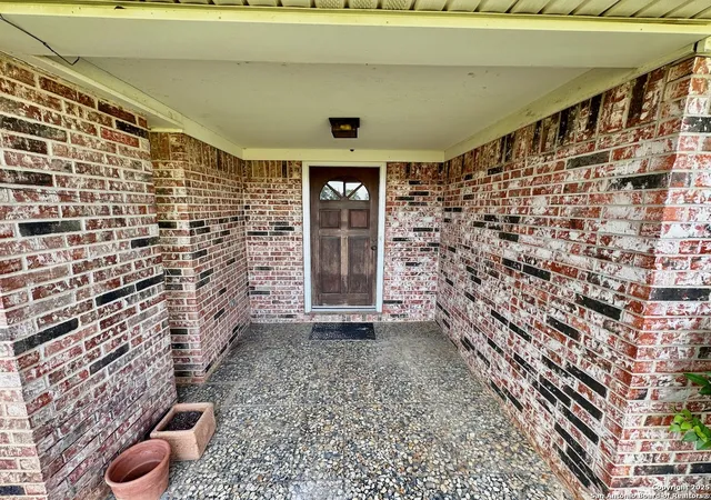 Photo 4 of Sale Pending at 220 Plestex, Pleasanton, TX 78064 | MLS# 1896246 | Listing updated on 2025-09-15