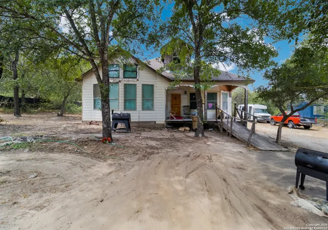 Photo 2 of Single family home for sale at 21925 Priest, Elmendorf, TX 78112 | MLS# 1896247 | Listing updated on 2025-11-24