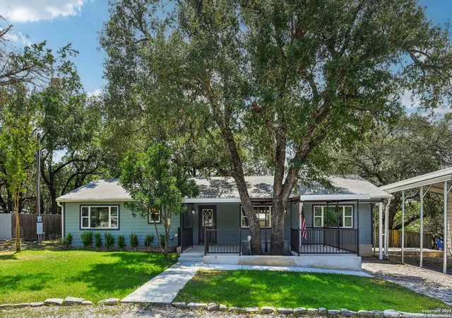 Photo 2 of Sale Pending at 131 Oak Springs Dr, Canyon Lake, TX 78133 | MLS# 1896257 | Listing updated on 2025-12-12