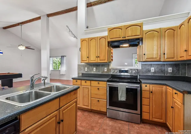 Photo 3 of Sale Pending at 131 Oak Springs Dr, Canyon Lake, TX 78133 | MLS# 1896257 | Listing updated on 2025-12-12