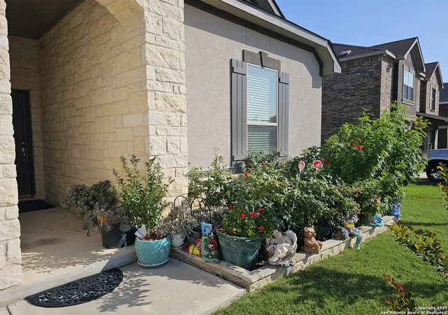 Photo 2 of Sale Pending at 111 Lone Fls, Universal City, TX 78148 | MLS# 1896287 | Listing updated on 2026-03-01