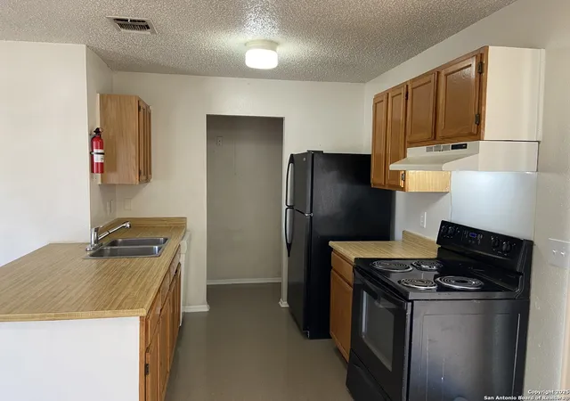 Photo 4 of Single family home for sale at 9622 Vale, San Antonio, TX 78245 | MLS# 1896303 | Listing updated on 2025-09-26