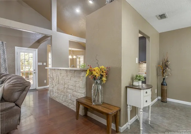 5th image of 568 Jacobs Ln, La Vernia, TX 78121 | MLS# 1896361
