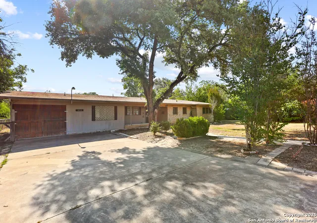 3rd image of 414 E Cheryl Dr, San Antonio, TX 78228 | MLS# 1896379