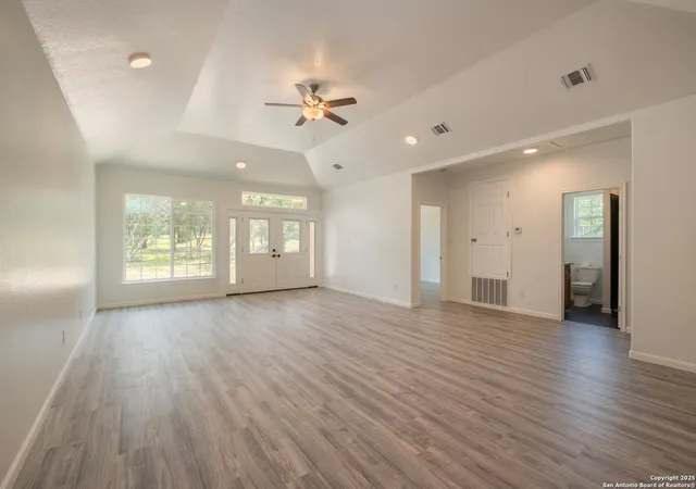 Photo 4 of Sale Pending at 423 County Road 2471, Hondo, TX 78861 | MLS# 1896417 | Listing updated on 2025-11-25