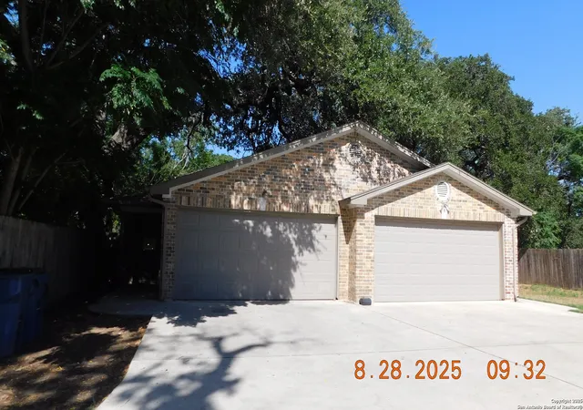 Photo 2 of Multi family home for sale at 1411 Martin, Pleasanton, TX 78064 | MLS# 1896467 | Listing updated on 2026-09-14