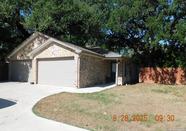 Photo 1 of Multi family home for sale at 1411 Martin, Pleasanton, TX 78064 | MLS# 1896467 | Listing updated on 2026-09-14