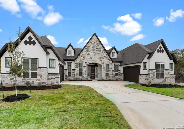 Photo 3 of Sale Pending at 325 Raven Road, Castroville, TX 78009 | MLS# 1896529 | Listing updated on 2025-10-06