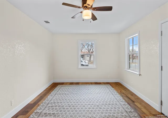 Photo 3 of Single family home for sale at 1707 Avenue U, Hondo, TX 78861 | MLS# 1896550 | Listing updated on 2025-09-08