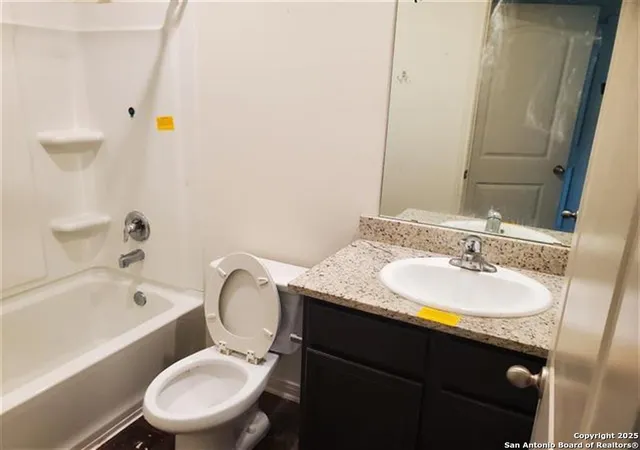 Photo 4 of Single family home for sale at 3142 Gilbert Garden, Converse, TX 78109 | MLS# 1896589 | Listing updated on 2026-01-26