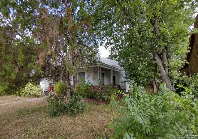 32nd image of 1723 Cesar E Chavez, San Antonio, TX 78207 | MLS# 1896603