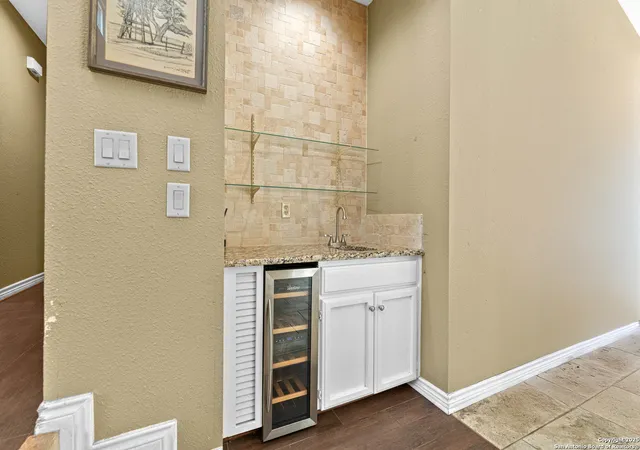 Photo 4 of Sale Pending at 12722 Castle Bnd St, San Antonio, TX 78230 | MLS# 1896627 | Listing updated on 2025-09-11