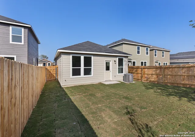 Photo 3 of Sale Pending at 4534 Otra Dr, San Antonio, TX 78222 | MLS# 1896662 | Listing updated on 2025-12-12