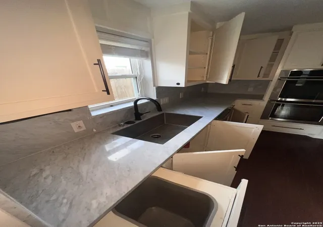 4th image of 5143 W Belfort, Houston, TX 77035 | MLS# 1896697