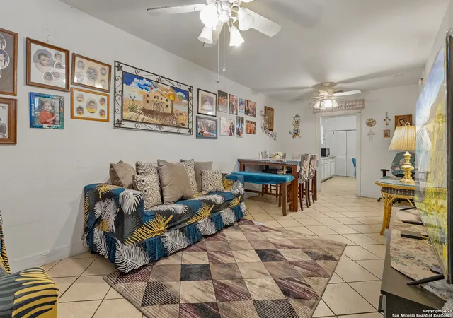 4th image of 806 N Brazos St, San Antonio, TX 78207 | MLS# 1896704