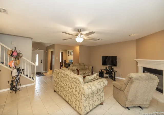 Photo 2 of Single family home for sale at 316 Crownhill, Pleasanton, TX 78064 | MLS# 1896725 | Listing updated on 2025-10-28