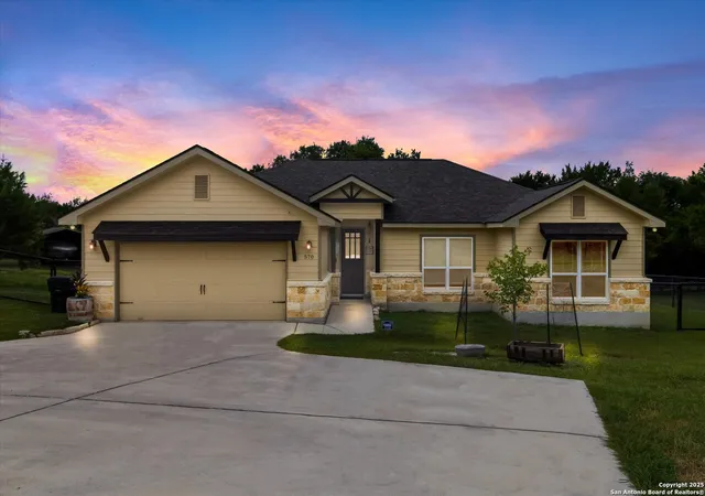 Photo 1 of Single family home for sale at 570 La Paloma, Canyon Lake, TX 78133 | MLS# 1896743 | Listing updated on 2026-08-14
