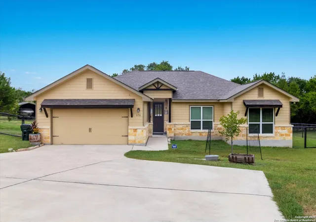 Photo 1 of Single family home for sale at 570 La Paloma, Canyon Lake, TX 78133 | MLS# 1896743 | Listing updated on 2026-08-14