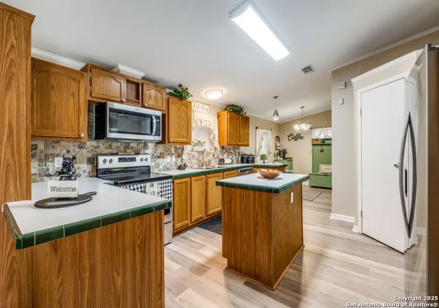 Photo 4 of Sale Pending at 402 Galveston St, Bandera, TX 78003 | MLS# 1896748 | Listing updated on 2025-10-02