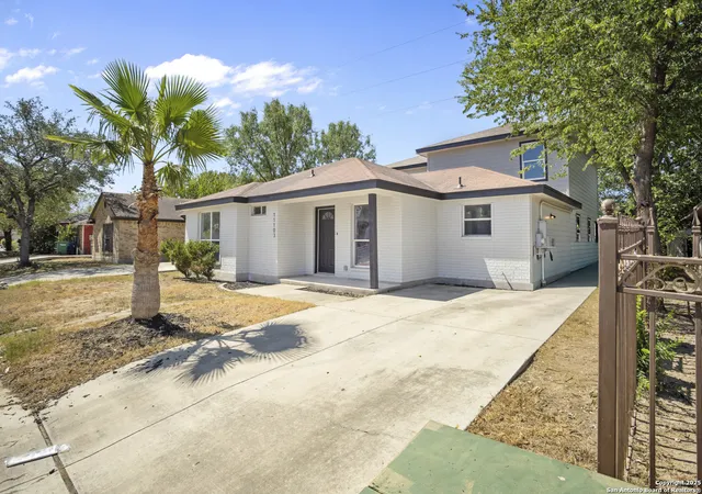 Photo 2 of Sale Pending at 11103 Valley Star, San Antonio, TX 78224 | MLS# 1896761 | Listing updated on 2025-10-27
