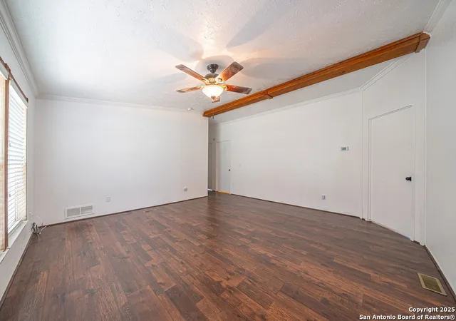 Photo 3 of Sale Pending at 813 County Road 4638, Hondo, TX 78861 | MLS# 1896825 | Listing updated on 2025-09-17