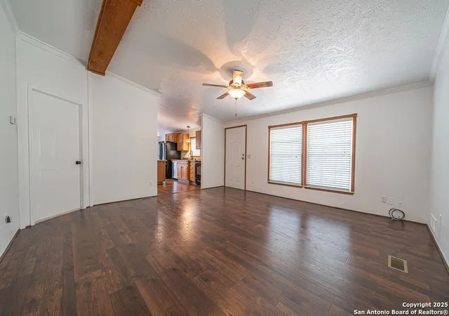 Photo 4 of Sale Pending at 813 County Road 4638, Hondo, TX 78861 | MLS# 1896825 | Listing updated on 2025-09-17