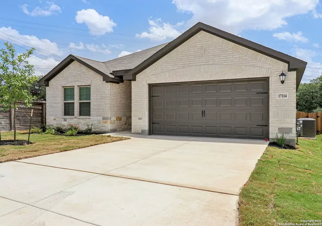 Photo 3 of Sale Pending at 17114 Autry Fls, San Antonio, TX 78247 | MLS# 1896847 | Listing updated on 2025-10-21