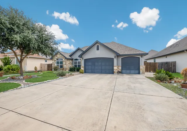 2nd image of 15516 Capri Ln, Schertz, TX 78154 | MLS# 1896873