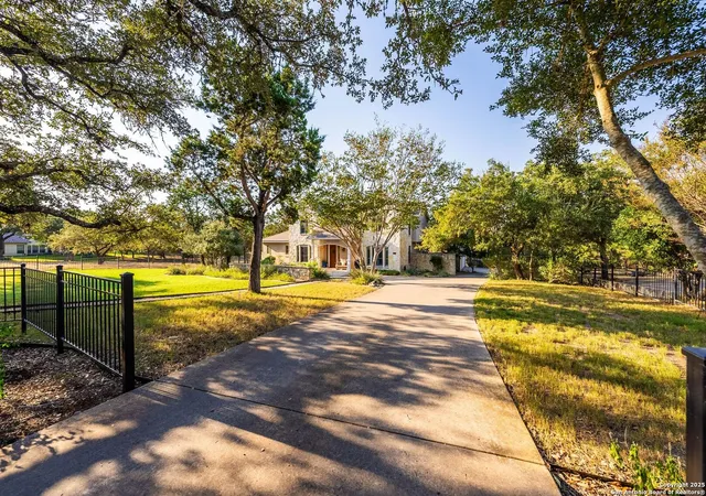 2nd image of 9063 Schoenthal, San Antonio, TX 78266 | MLS# 1896875