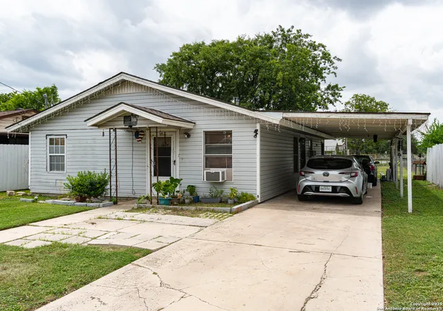 1st image of 1506 Chihuahua, San Antonio, TX 78207 | MLS# 1896877