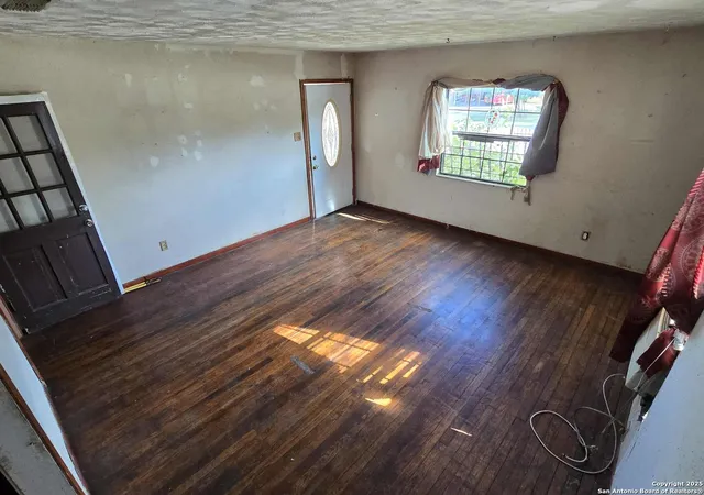 4th image of 627 Bexar, San Antonio, TX 78228 | MLS# 1896913