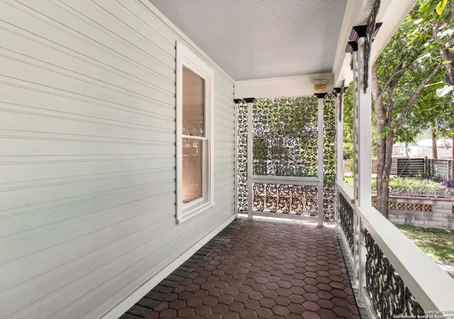 Photo 3 of Single family home for sale at 122 Leopold, San Antonio, TX 78210 | MLS# 1896939 | Listing updated on 2025-10-11