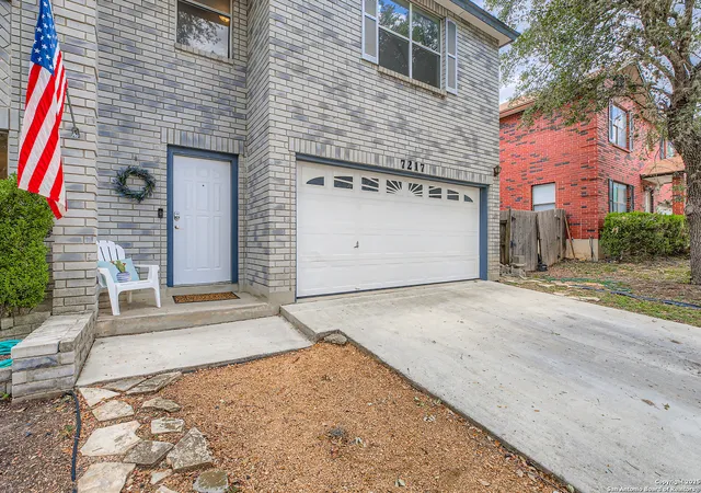 Photo 2 of Sale Pending at 7217 Breeze Hollow, San Antonio, TX 78250 | MLS# 1896952 | Listing updated on 2025-10-10