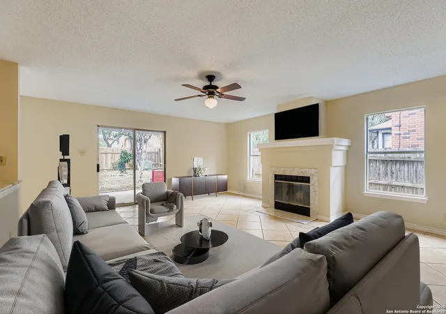 Photo 3 of Sale Pending at 7217 Breeze Hollow, San Antonio, TX 78250 | MLS# 1896952 | Listing updated on 2025-10-10