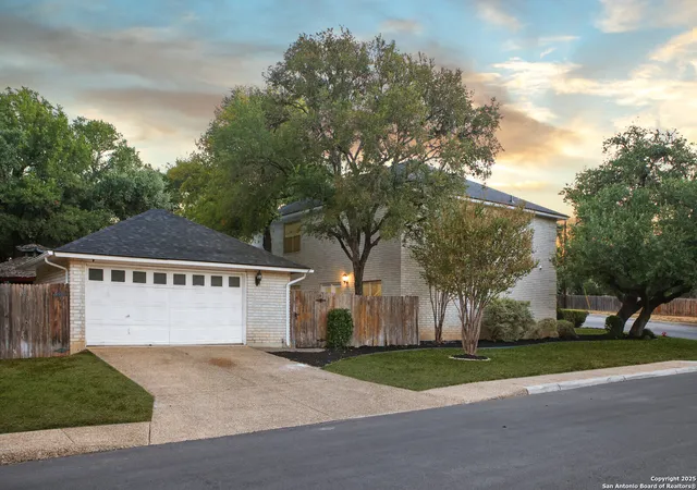 Photo 3 of Sale Pending at 16603 Old Stable, San Antonio, TX 78247 | MLS# 1896962 | Listing updated on 2025-10-07